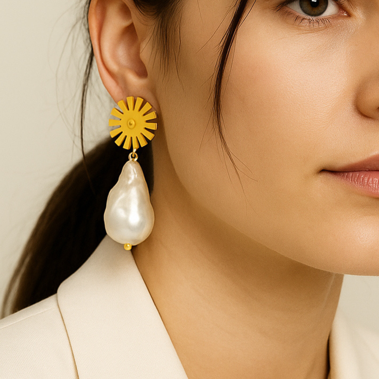 Soleil pearl earrings