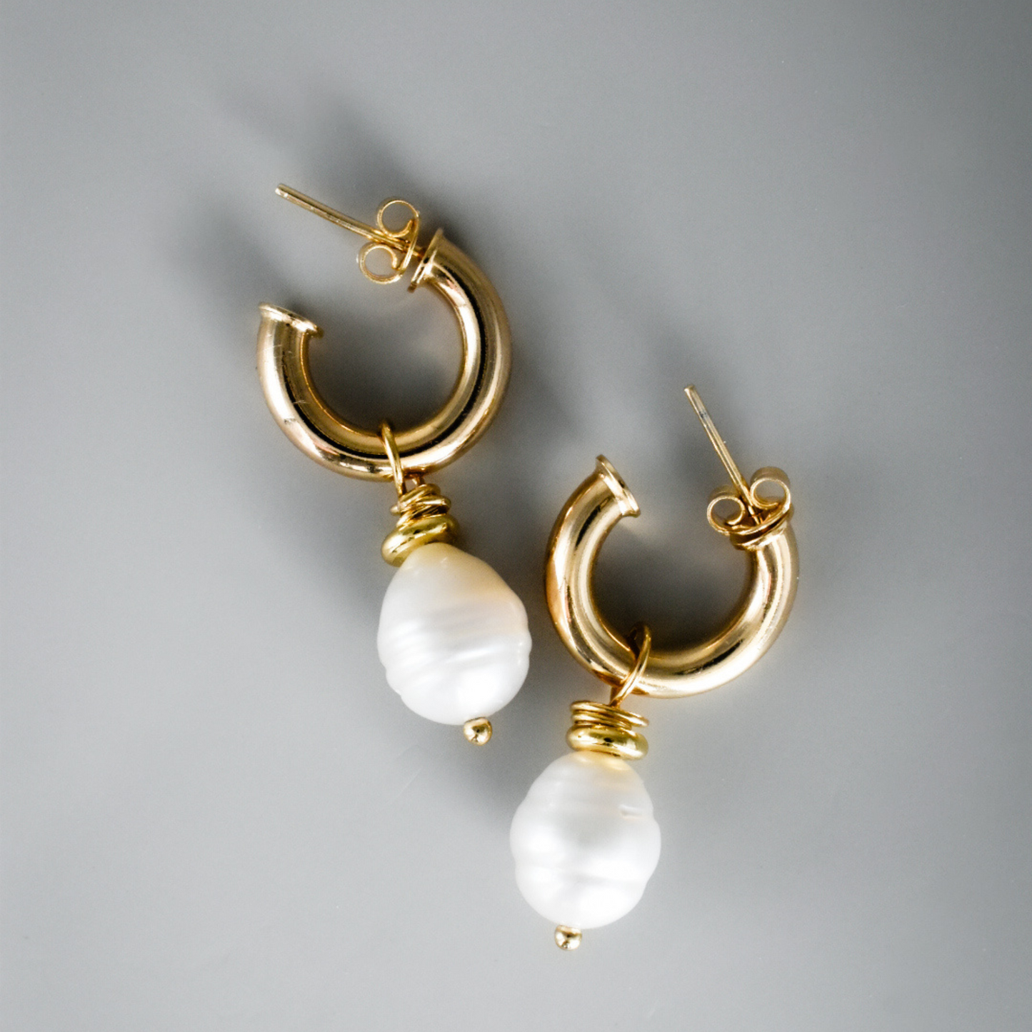 Clau hoop earrings