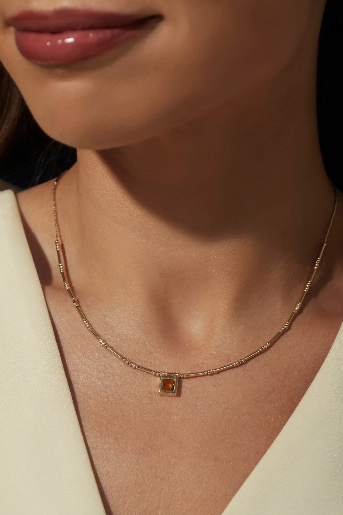 Tiempo de luz necklace