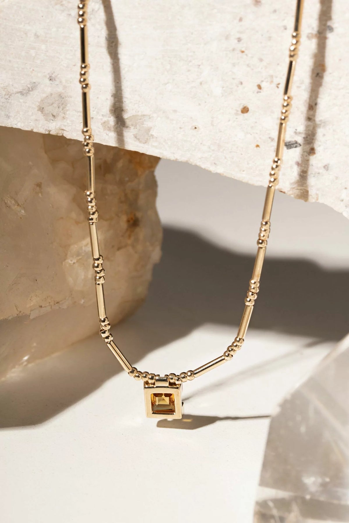 Tiempo de luz necklace