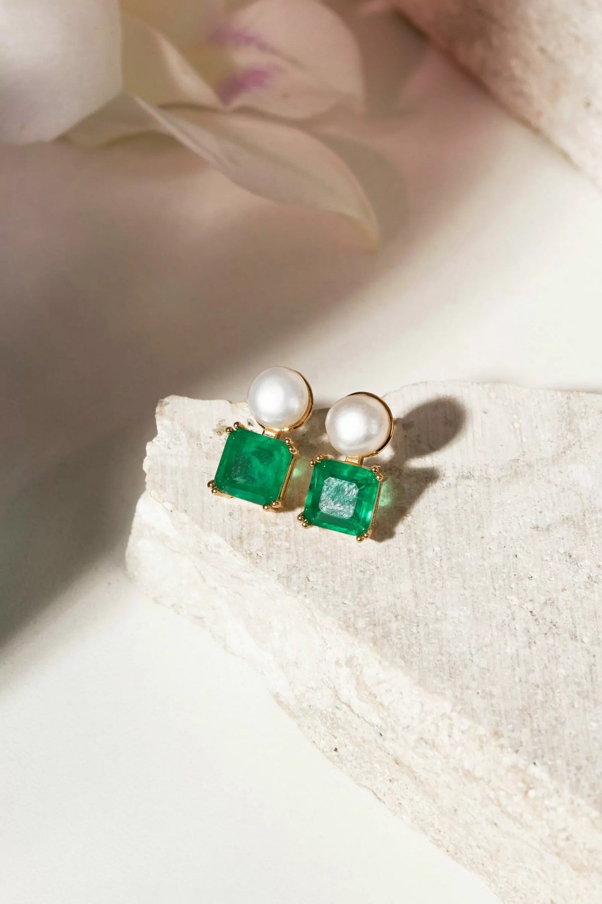 La Esmeralda earrings